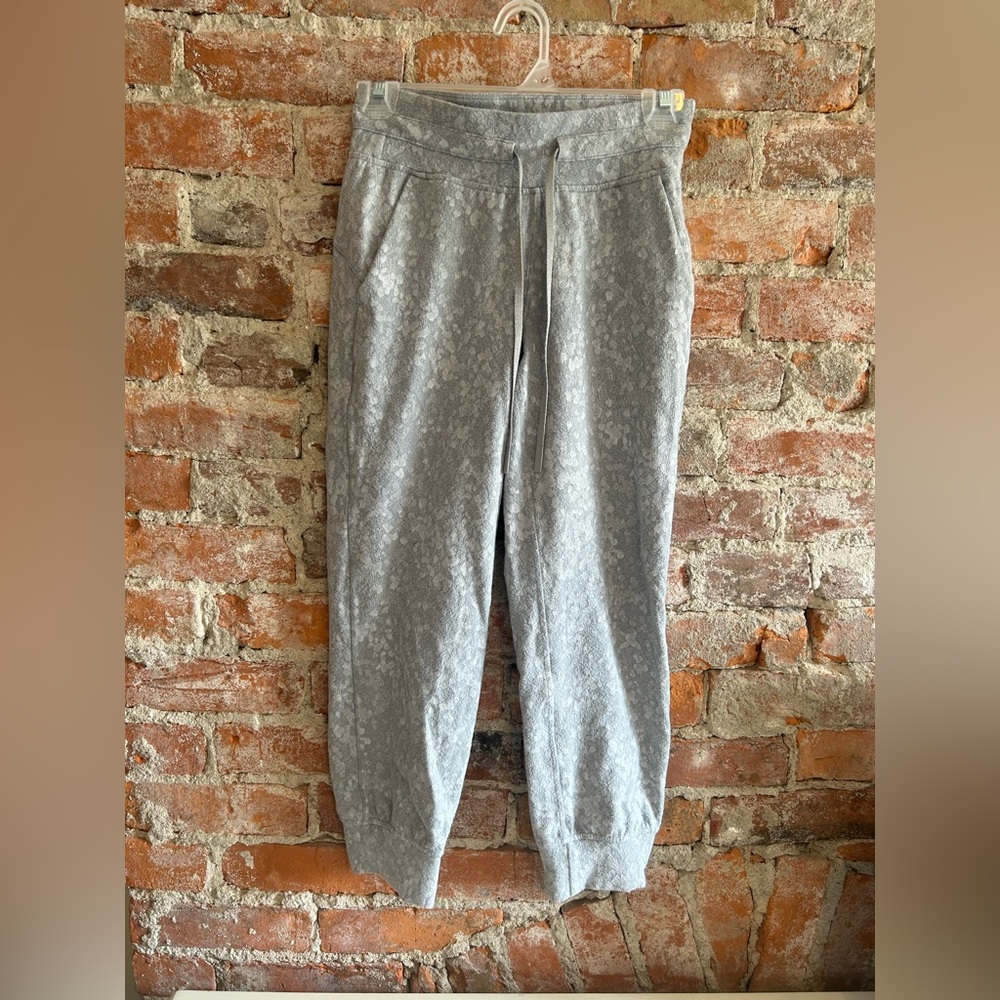 Lululemon joggers